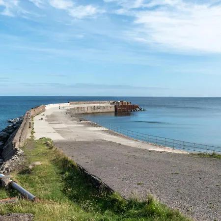 Cove Hideaway Skinningrove